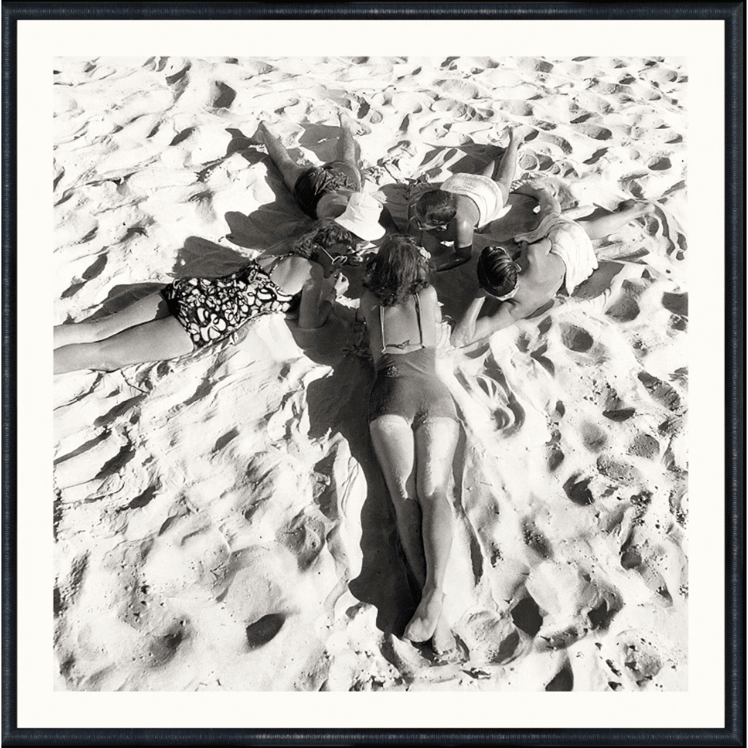 Nostalgia Collection - Beach Meeting c. 1950