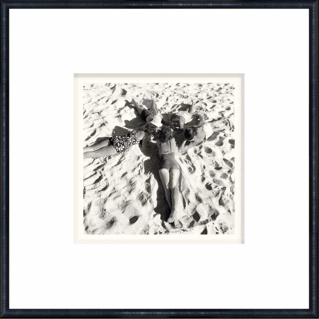 Nostalgia Collection - Beach Meeting c. 1950